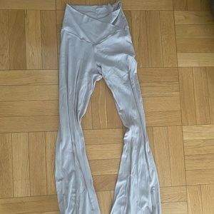 Aerie crossover flare leggings